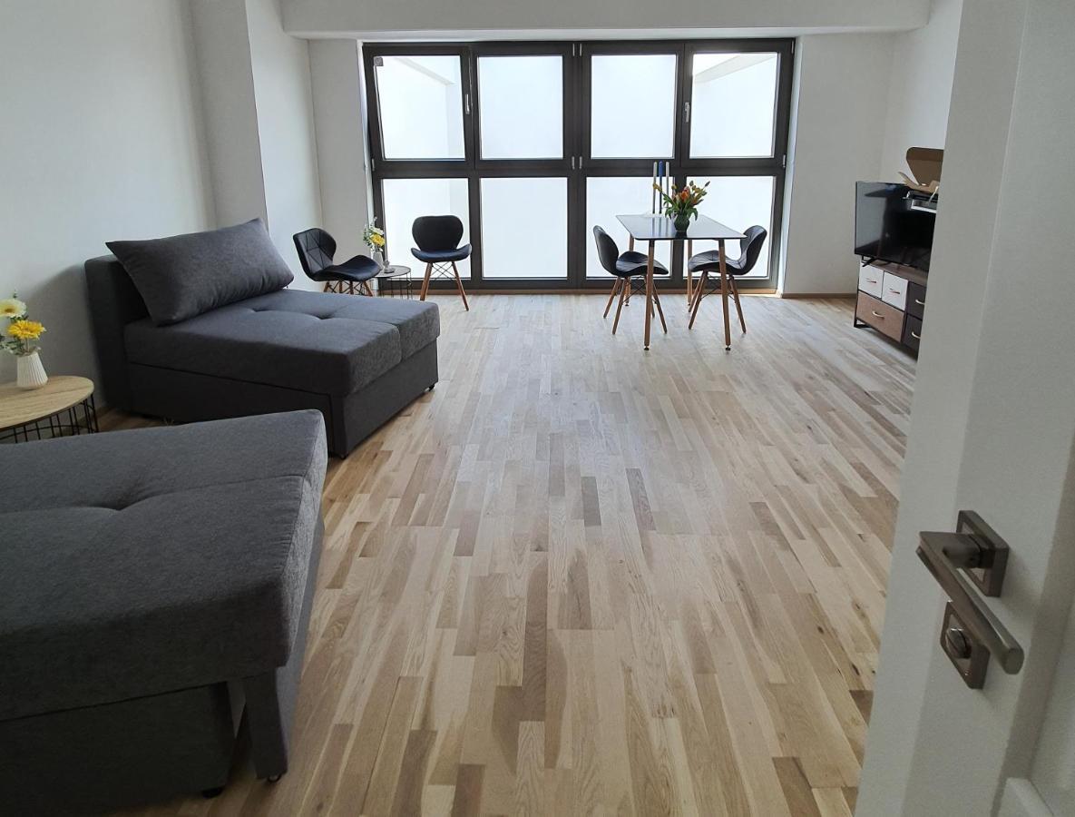 Greenpoint Apartment Wiener Neustadt Ngoại thất bức ảnh